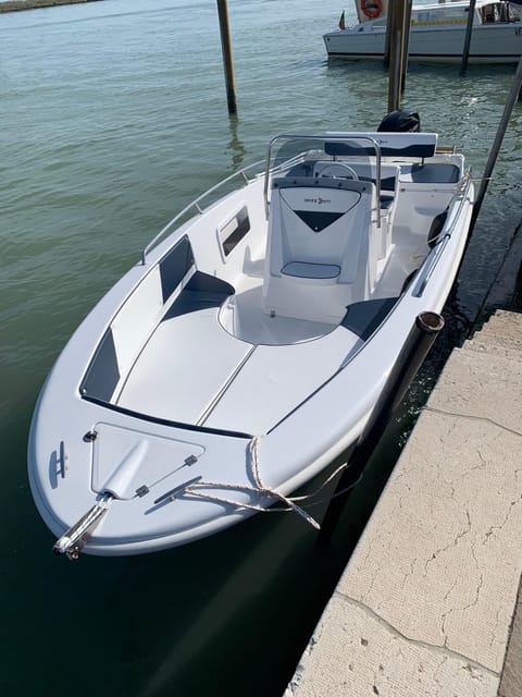 Private boat tour, visit the major islands Venice - A private way to cover Venice’s outer islands