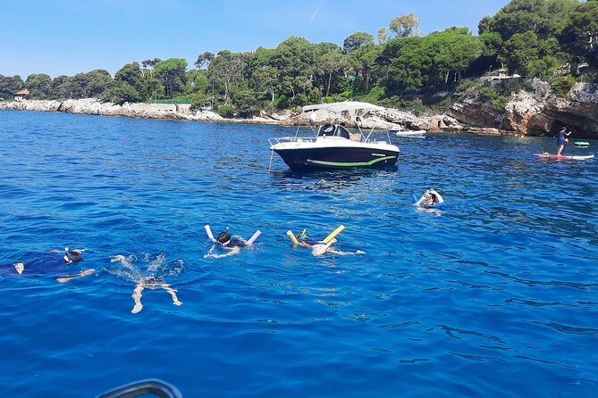 Private cruise to Cap d'Antibes and the Lérins Islands by sailboat - Who will enjoy this cruise most?