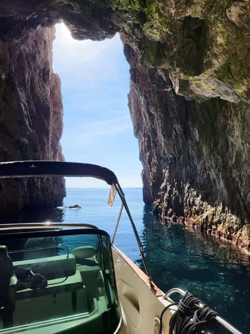 Private Elaphiti Islands Tailor-Made Boat Tour-All Inclusive - Drinks, snorkeling gear, and what you still need