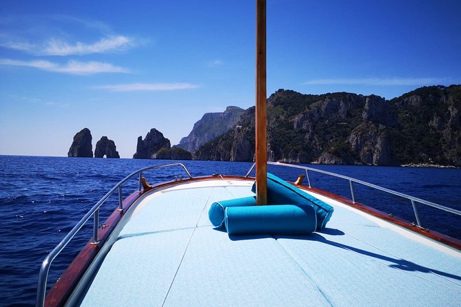 Private Island of Capri by Boat - Natural Arch and the eastern coast
