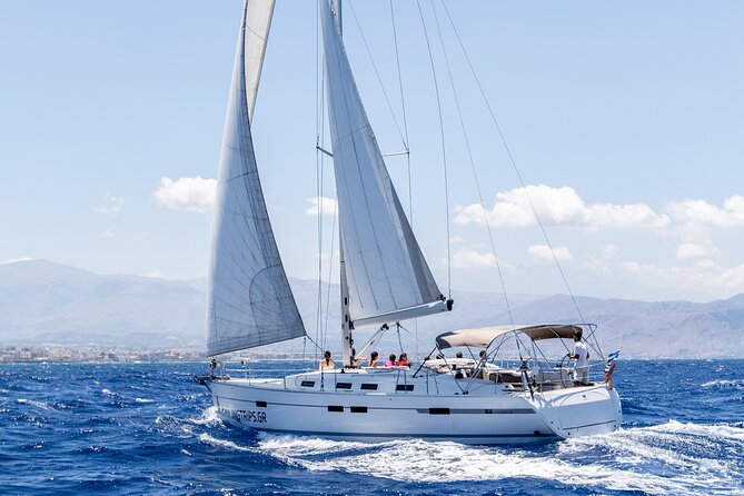 Private Luxury Sailing Trips to Dia Island - Food and drinks: what is included and what costs more