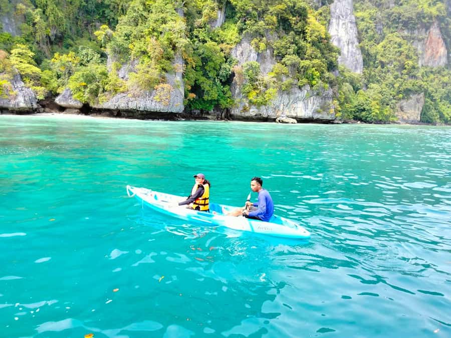 Private Luxury Speed boat to Phi Phi Islands - The best fit for this charter