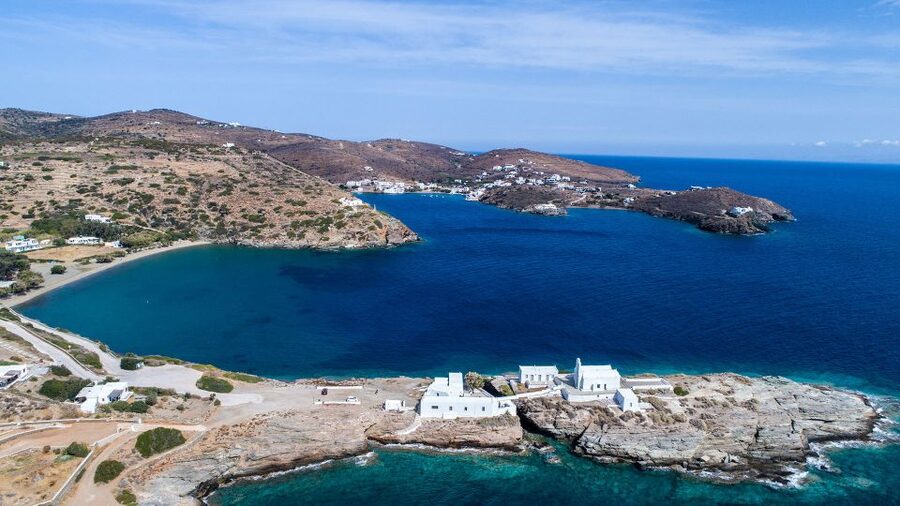 Private Speedboat Cruise to the South Coast of Sifnos Island - Fykiada and the first swim