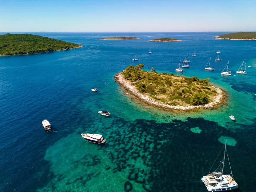 Private Speedboat Tour: Blue Lagoon & 3 Islands from Split - Optional Maslinica on Šolta