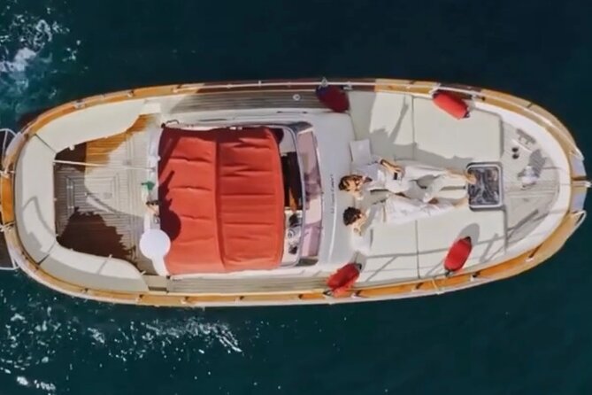 Private Tour of the Island of Capri by Boat and Visit to the Caves - Green Grotto, emerald water, and the best swim