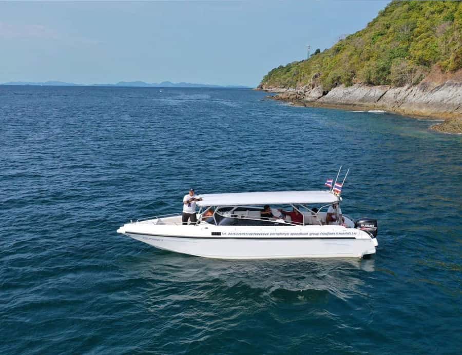 Private VIP Speed Boat Charter to Phi Phi Islands - Snorkeling and swimming around Phi Phi Don