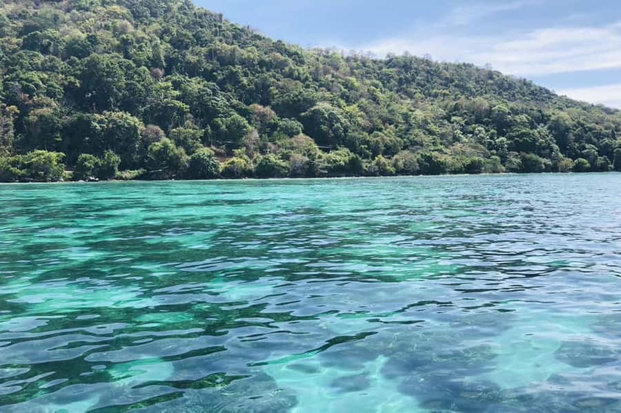Private VIP Speed Boat Charter to Phi Phi Islands - Lunch and free time on Phi Phi Don