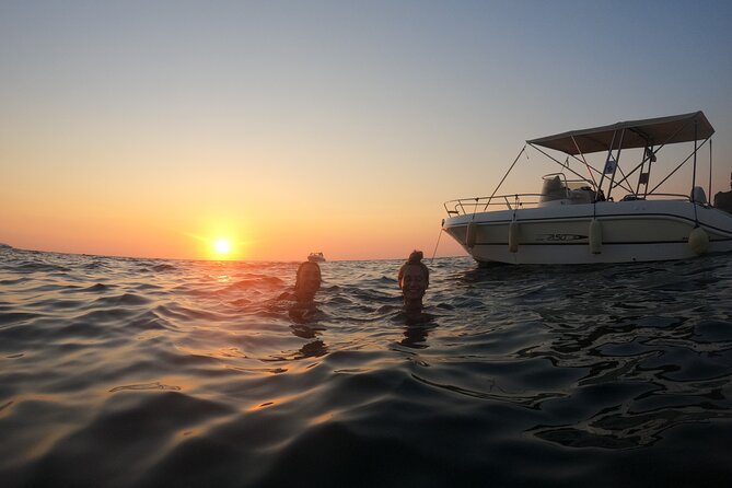Procida Island Tour by Boat 2h 15m with Swimming and Underwater Photos - Swimming, snorkeling, and underwater photos
