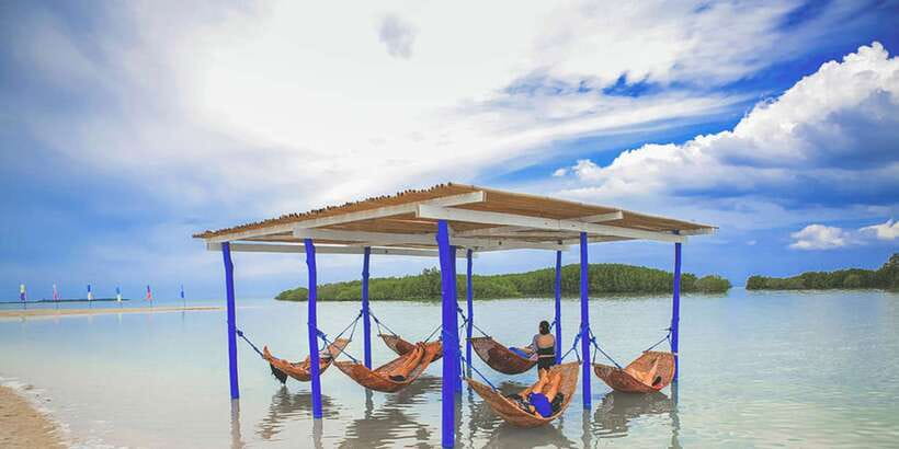 Puerto Princesa: Honda Bay Island Hopping & Optional Massage - What the $36 price really gets you