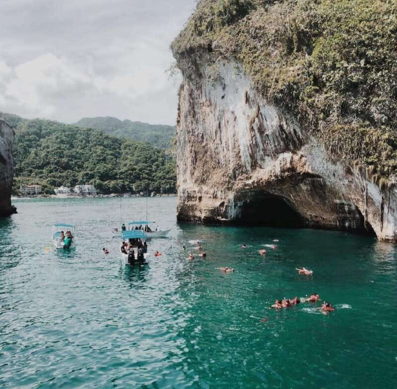 Puerto Vallarta: Los Arcos Islands Boat Tour and Snorkeling - The Mismaloya finish gives you flexibility