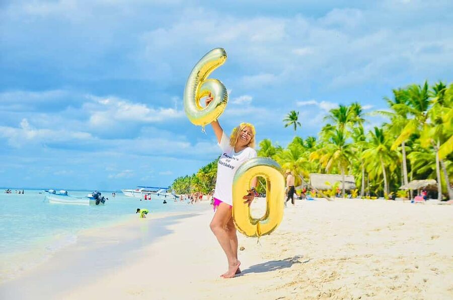 Punta cana: Island Escape to Saona • catamaran & Beach lunch - Saona Island: beautiful, but watch the clock