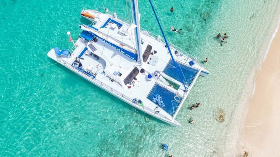 Punta Cana: Saona Island Catamaran Food Drink With Transport - A Dominican buffet by the beach
