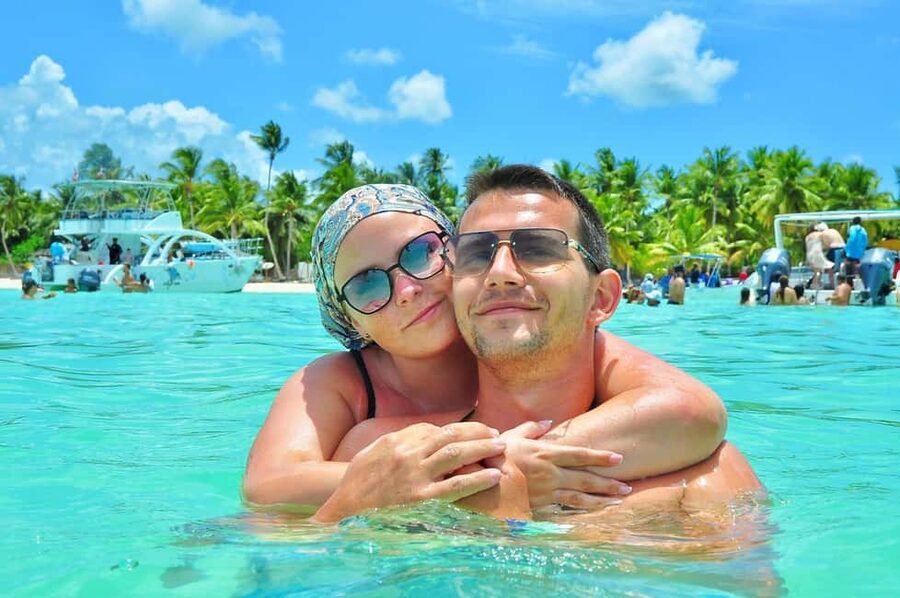 Punta Cana: Saona Island Catamaran Tour with Food & Open Bar - Speedboat out, catamaran back