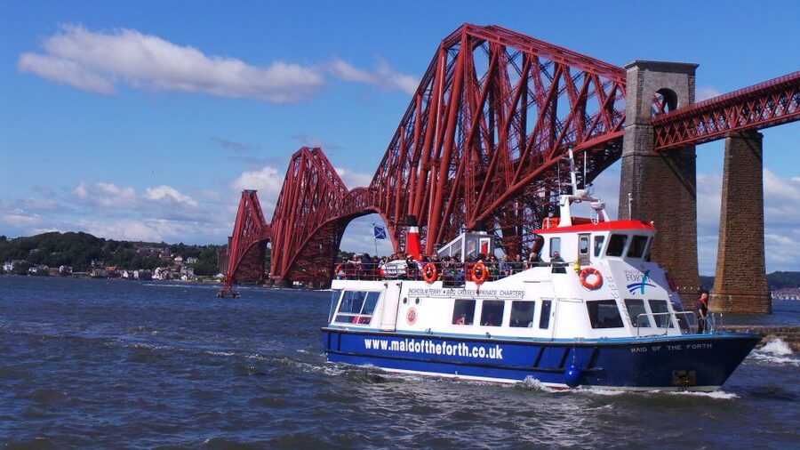 Queensferry: Sightseeing Cruise to Inchcolm Island - Seals, seabirds, and the open Firth