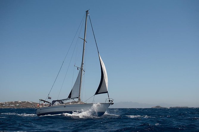 Rhenia island - Small group Sailing adventure (up to 8 guests) - Key points at a glance