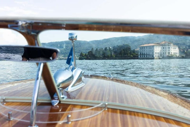 Riva boat One Hour tour Borromean Islands - Why the private format matters