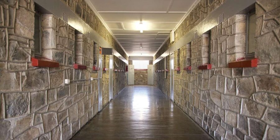 ROBBEN ISLAND MUSEUM TOUR, WITH OPTIONAL LAST MINUTE TICKETS - Who should choose this Robben Island tour?