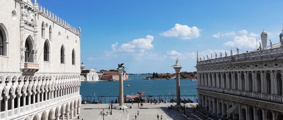 Rome: Venice Day Trip with Islands Cruise and City Walk - Rome to Venice by train: a very early start