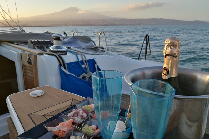 Sailing to Cyclops Islands Group Tour - Lunch, refreshments, and the value of the price