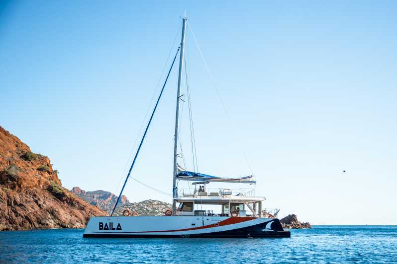 Saint-Raphaël: Day Cruise with Meal to the Lérins Islands - Buffet lunch, wine, and the value of an all-day package