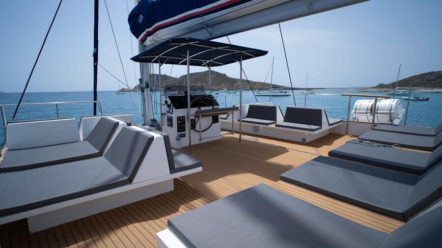 Saint-Raphaël: Day Cruise with Meal to the Lérins Islands - Should you book the Saint-Raphaël Lérins Islands cruise?