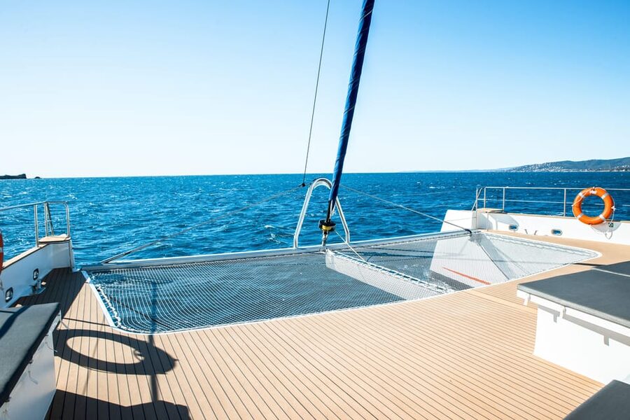 Saint-Raphaël : Sunset & Dinner Cruise to the Golden Island - Sailing toward Cap Dramont and Île d’Or