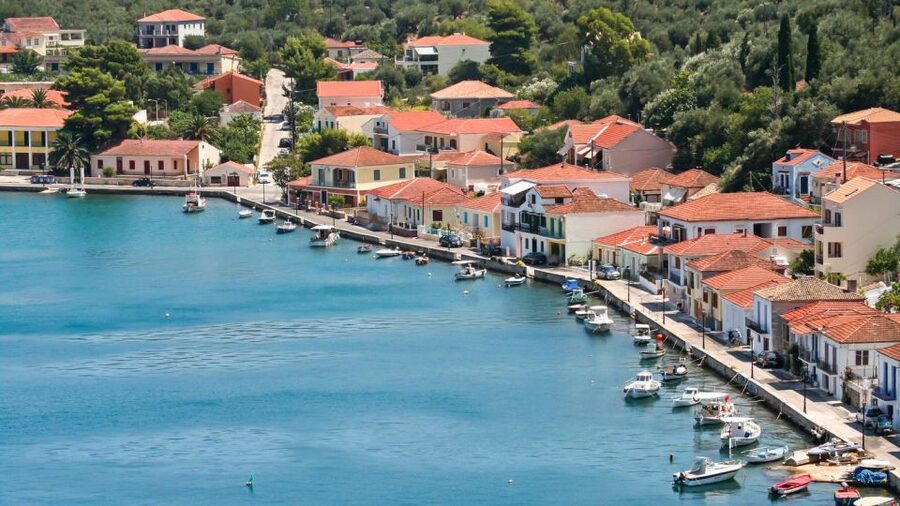 Sami: Ithaca Island Boat Cruise with Swim Stops and Snacks - Food and drinks keep the day simple