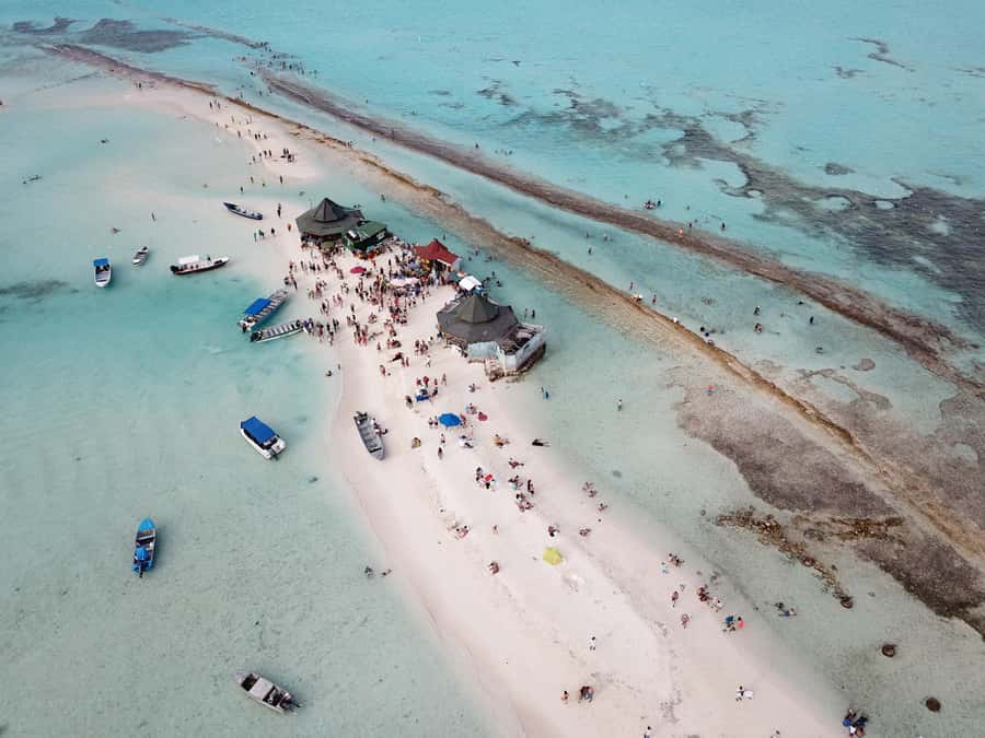 San Andrés: Island Pontoon Boat Tour - Starting at Martinez Renta Autos
