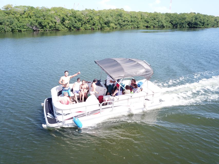 San Andrés: Island Pontoon Boat Tour - Cayo Acuario and the marine life focus
