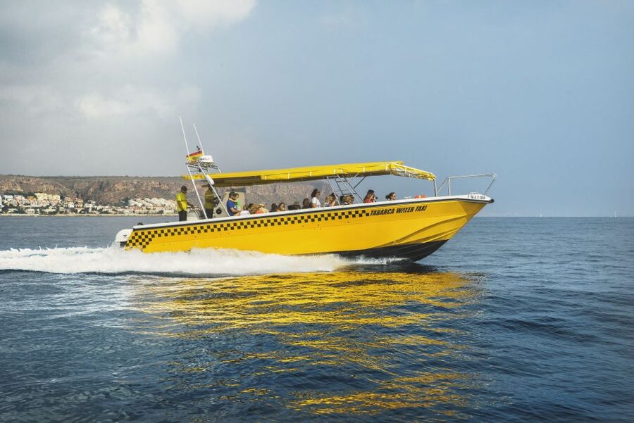 Santa Pola: Return Taxi Boat Ticket to Tabarca Island - Walking Through the Town and Marina