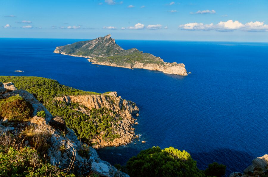Santa Ponta/Peguera: Dragonera Island Cruise with Swim Stop - The first swim near Dragonera