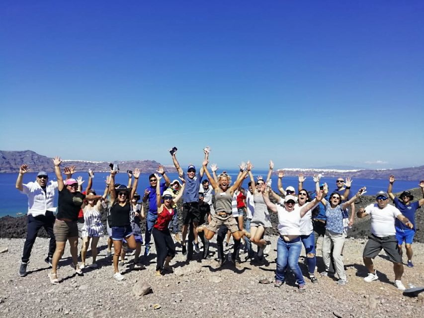 Santorini 2-Day Combo: Volcano Boat Cruise & Island Bus Tour - Perissa Beach and the winery stop