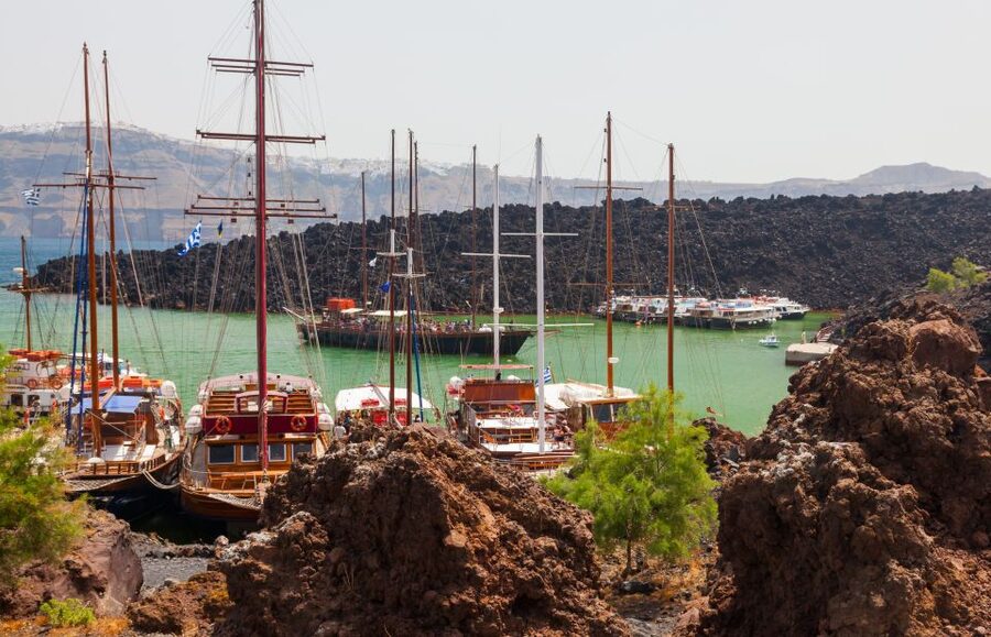 Santorini: Thirassia Islands and Volcano Guided Cruise - Key points at a glance