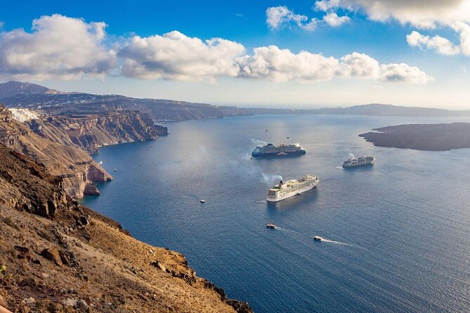 Santorini Volcanic Islands Cruise: Volcano, Hot Springs and Thirassia - A Six-Hour Route Into Santorini’s Volcanic Center