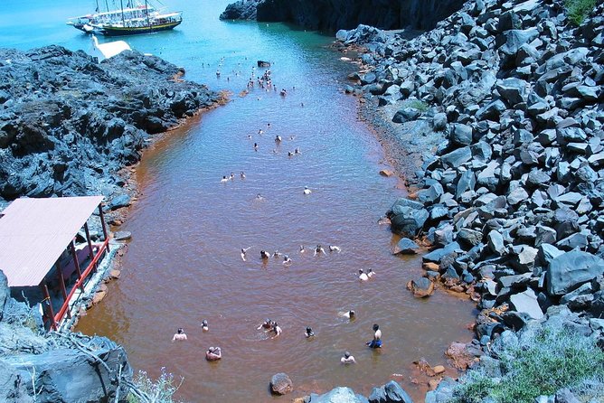 Santorini Volcanic Islands Cruise: Volcano, Hot Springs and Thirassia - Walking, Swimming, and Who Should Choose It