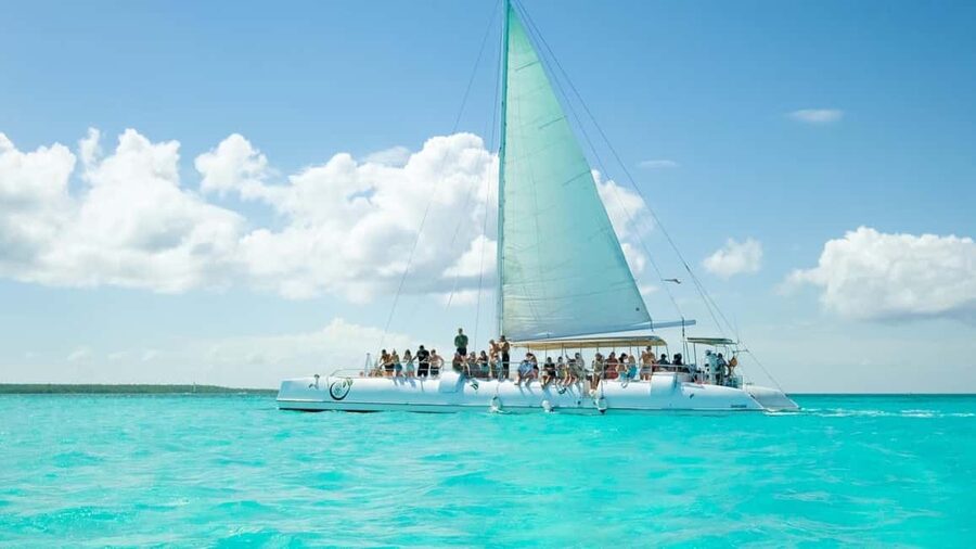 SAONA ISLAND: Catamaran Boat with Open Bar, Lunch and More.. - The catamaran ride to Saona Island