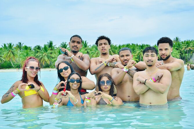 Saona Island Full Day Excursion from Punta Cana + Catamaran Party - The natural pool and its starfish stop