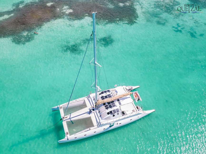 Saona island - Small group tour - Luxury catamaran - Catuano snorkeling and the first look below the surface