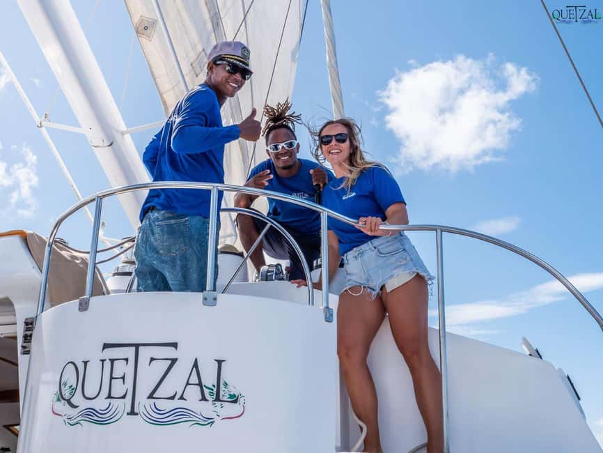 Saona island - Small group tour - Luxury catamaran - Fresh lunch while Quetzal is underway