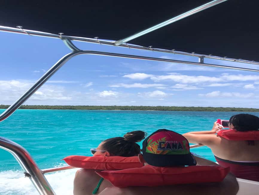 Saona Island Tour All Inclusive Speedboat and Catamaran - Guides, languages, and group rhythm