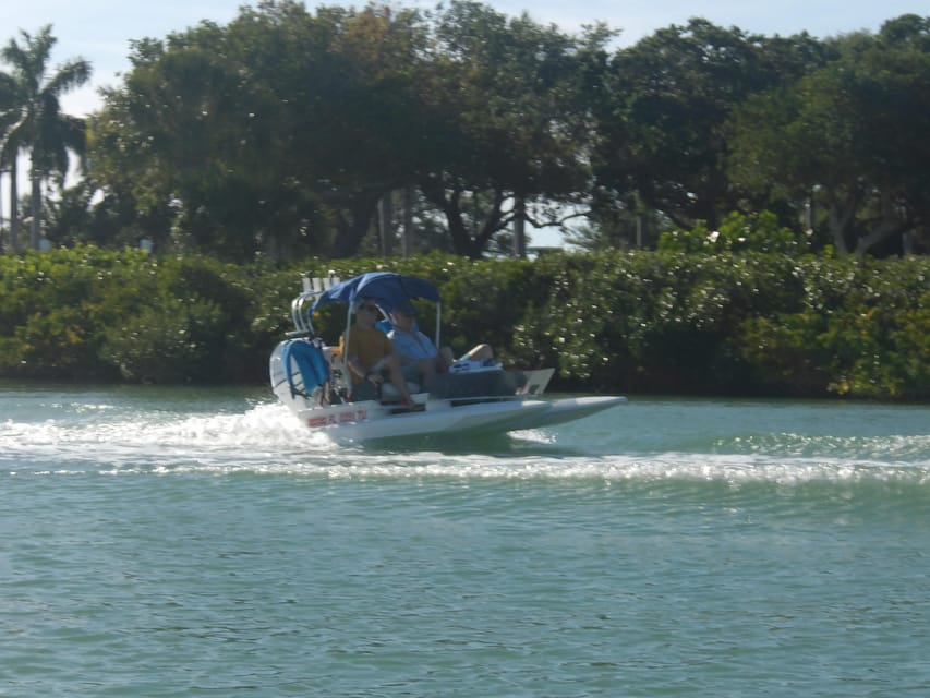 Sarasota: Island Adventures & Catamaran Speedboat Tour - A 20-minute swim at Lido Key Beach