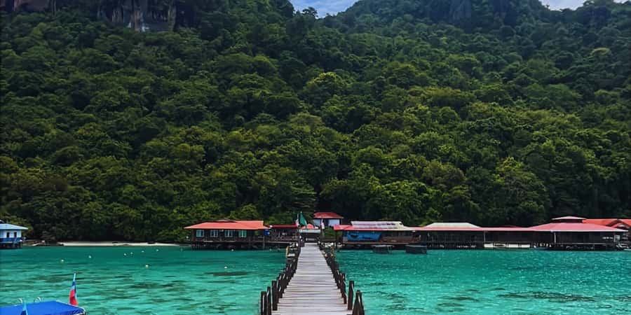 Semporna : Island Hopping Semporna Adventure - Shared boats, safety, and changing conditions