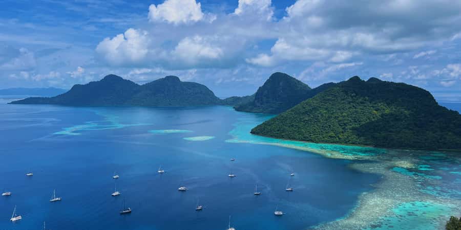 Semporna : Island Hopping Semporna Adventure - Mantabuan’s coral gardens and clear water