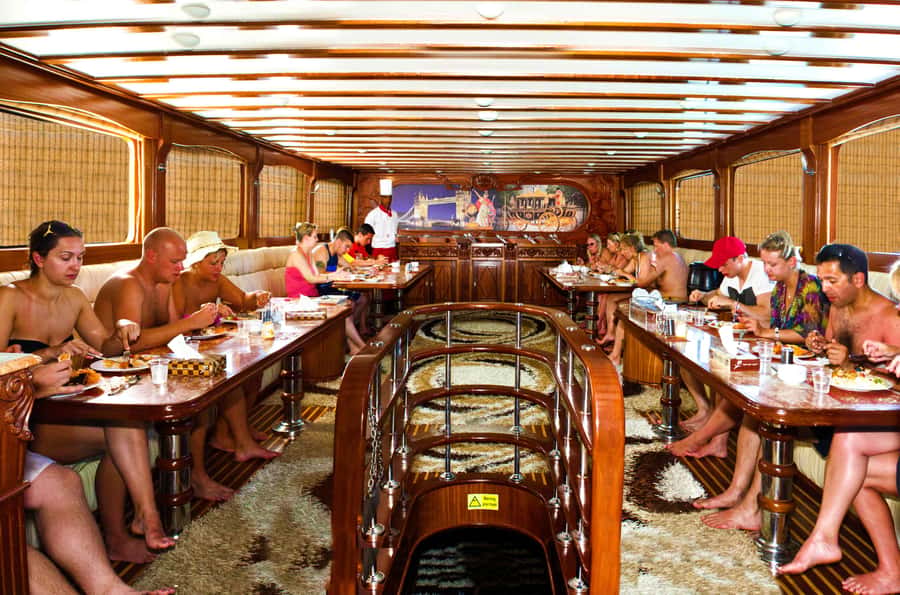 Sharm El-Sheikh: Luxury Ras Mohammed & White Island Cruise - White Island is the photogenic break