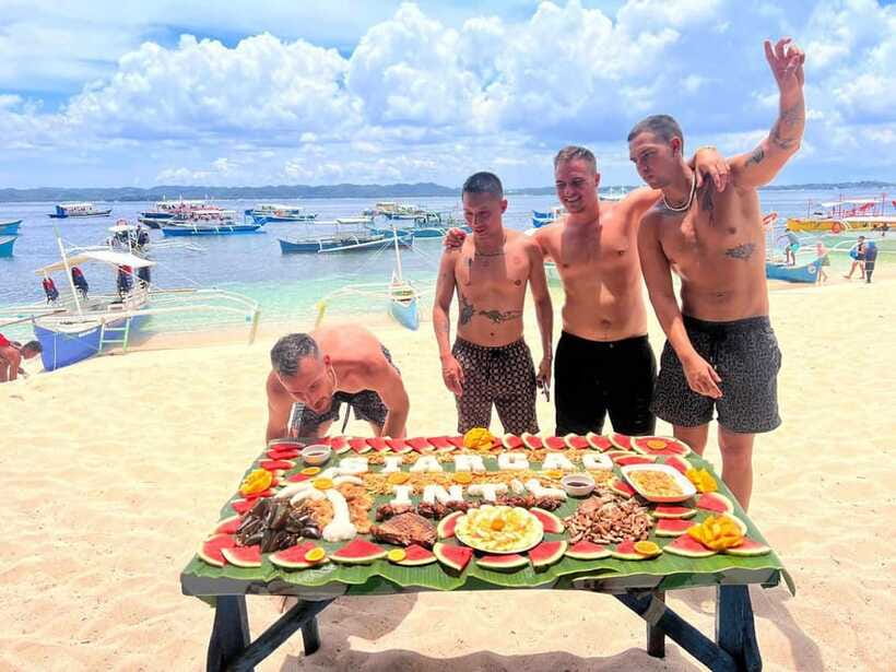 SIARGAO: PRIVATE ISLAND HOPPING GUYAM, DAKU AND NAKED ISLAND - What to pack for eight hours on the water