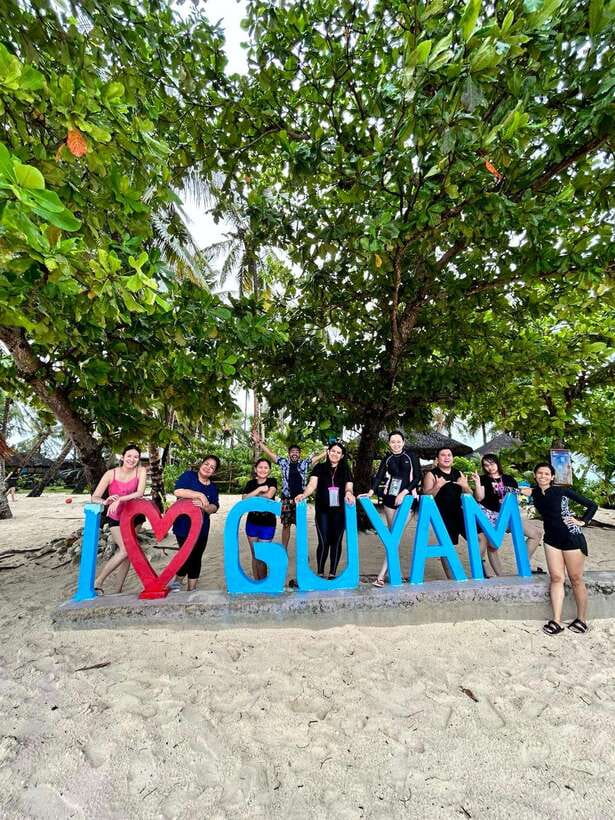 Siargao:Tri Island Hopping Naked Island, Daku, Guyam w/Lunch - The people this trip suits best
