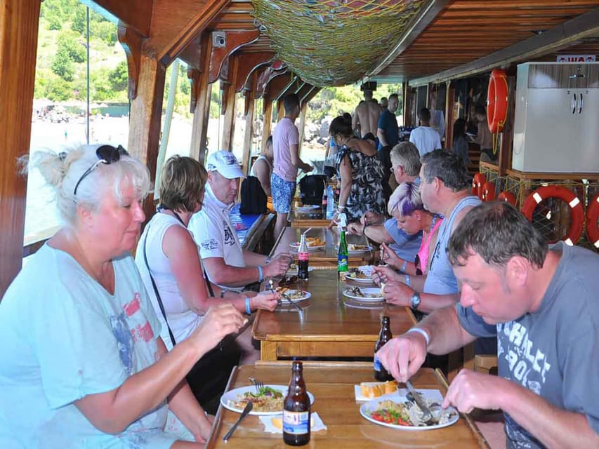 Side: Dolphin Island Boat Tour, Lunch, Sotf Drinks& Swimming - Dolphin Island, swimming, and underwater views