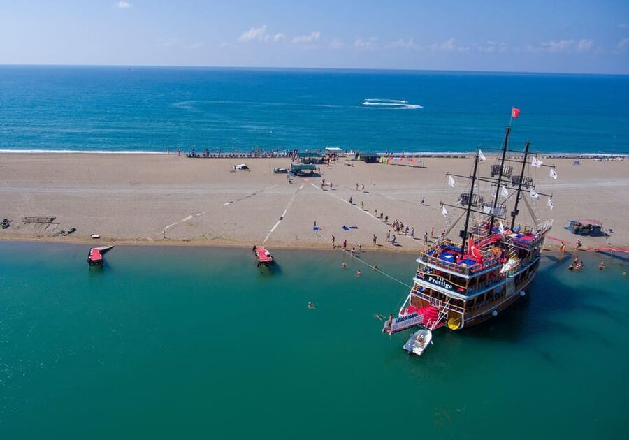 Side: Dolphin Island Boat Trip with Lunch & Unlimited Drinks - Dolphin Island and the second stretch of swimming