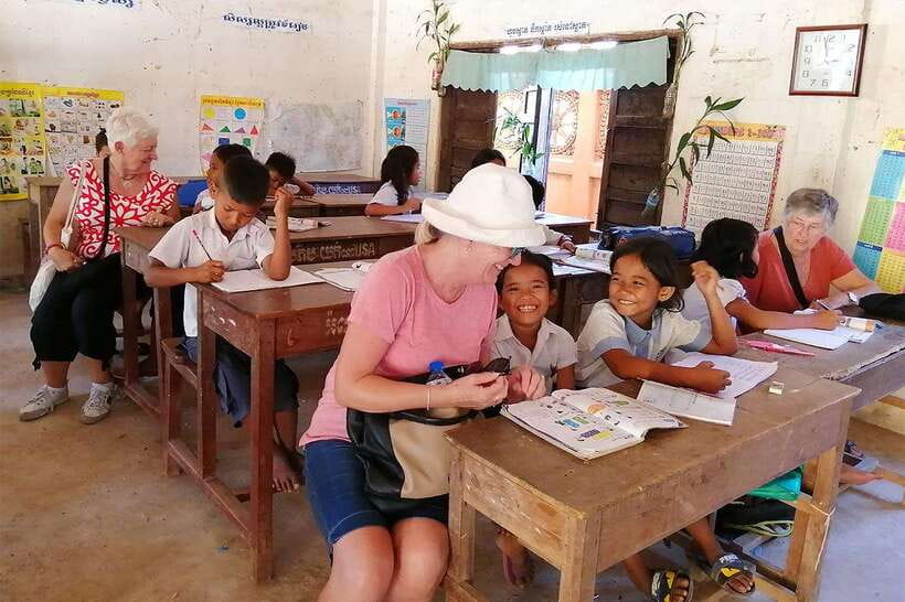 Silk Island Cruise and Tours with English Speaking Guide - A possible school visit and a Buddhist monastery