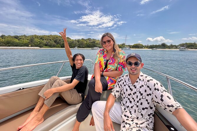 Singapore Southern Islands Speedboat Guided Tour - Pulau Tekukor and the first island views